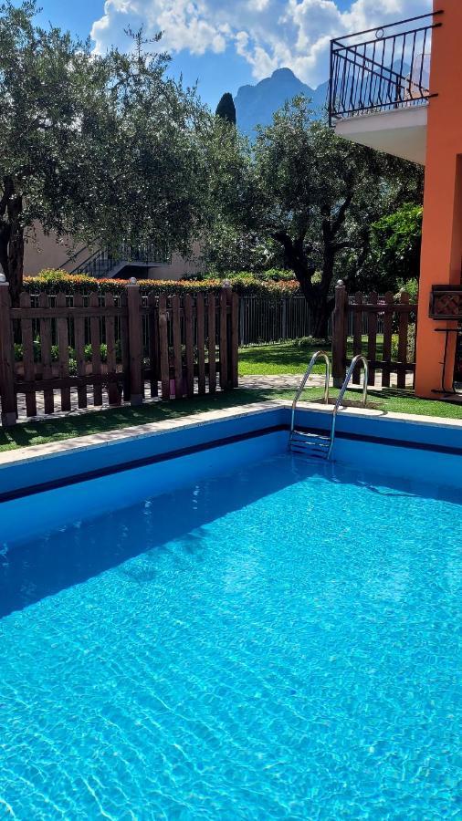 Albergo Villa Mimosa Торболе Экстерьер фото