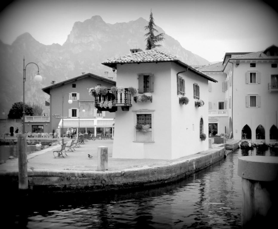 Albergo Villa Mimosa Торболе Экстерьер фото